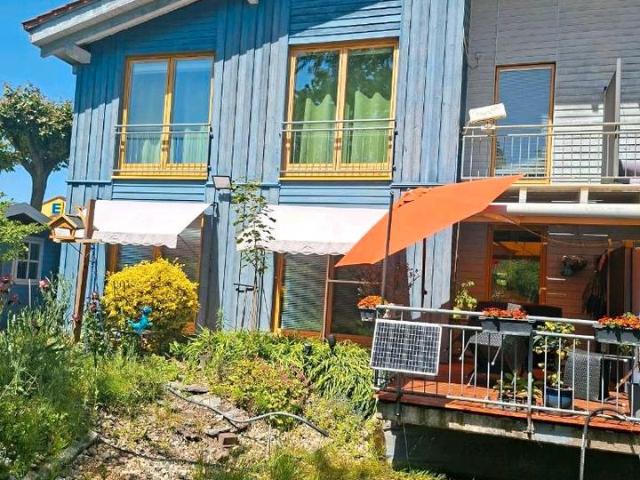 Doppelhaushälfte mit PV Anlage, Wärmepumpe und 10 kWp Speicher