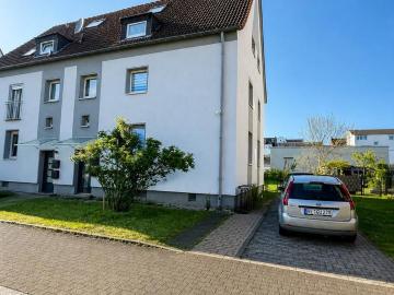 Doppelhaushälfte mit Stellplatz