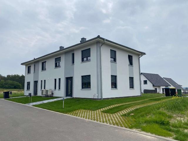 Doppelhaushälfte Neubau, A+ mit Grundstück