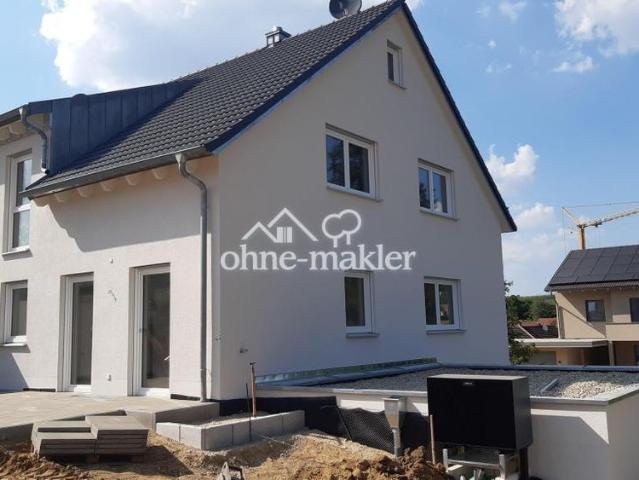 Doppelhaushälfte Neubau mit Garage und Garten zu vermieten