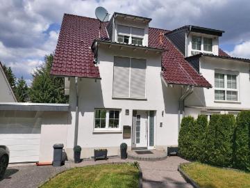 Doppelhaushälfte + Garten | Neubau 2008
