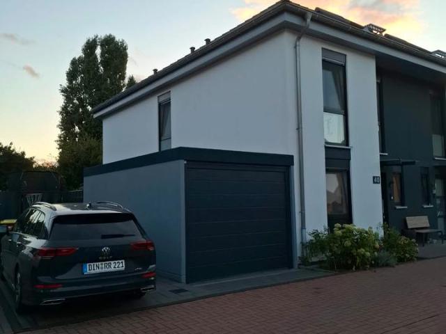 Doppelhaushälfte, Grundsfl. 236m², Wohnfl. 144m², BJ 2021, Keller