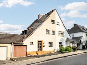 Haus mit Garten statt Wohnung! Kleine Doppelhaushälfte mit fantastischem Ausblick