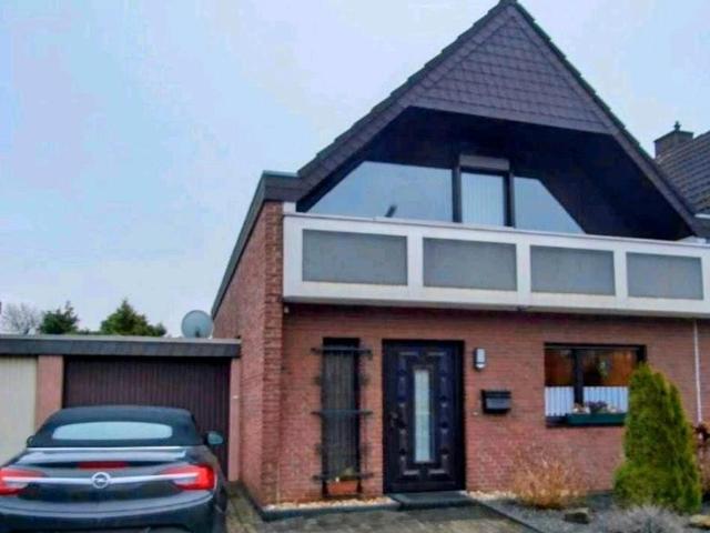 Doppelhaushälfte in Moers Asberg von Privat