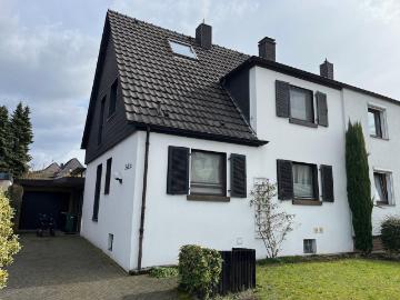 Doppelhaushälfte in optimaler Lage