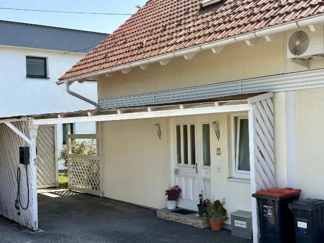 Doppelhaushälfte in Aussichtslage