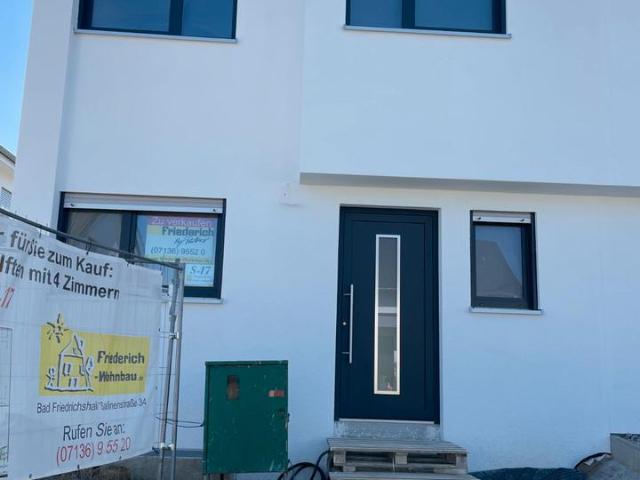 Doppelhaushälfte in Bad Friedrichshall zum Selbstausbau