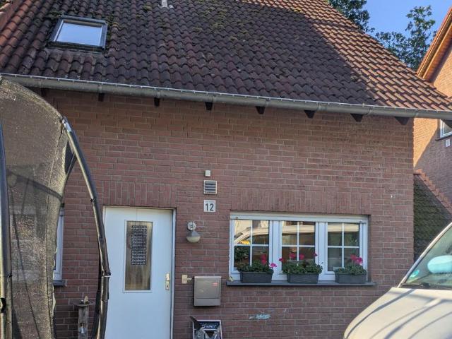 Doppelhaushälfte in einer Villigster Spielstraße von privat