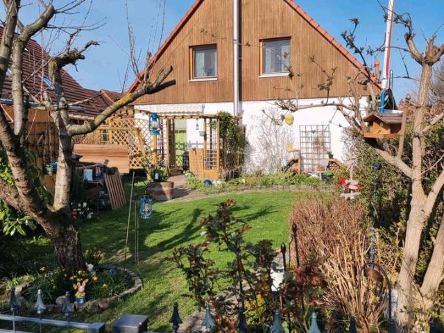 Doppelhaushälfte in Großgoltern