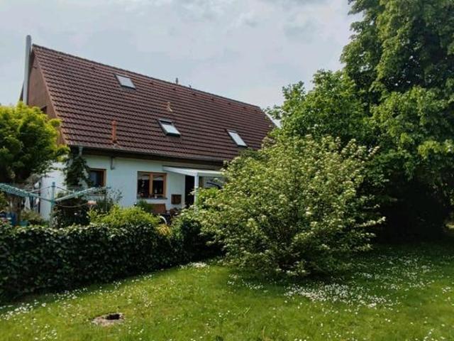 Doppelhaushälfte in Großgoltern