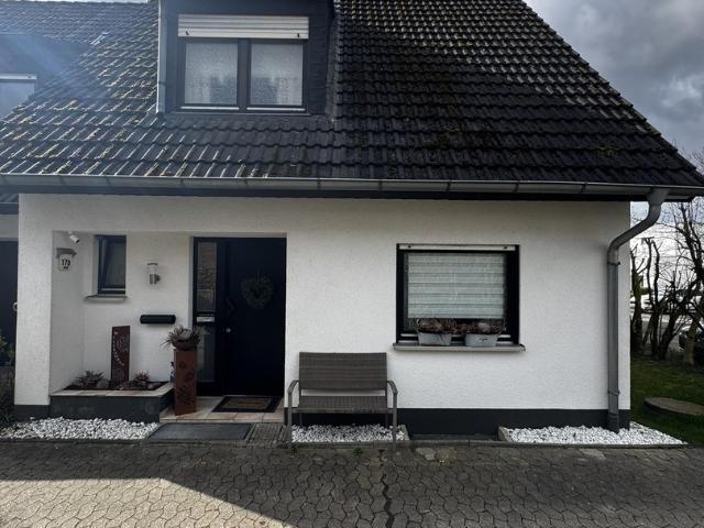 Doppelhaushälfte in ruhiger Lage