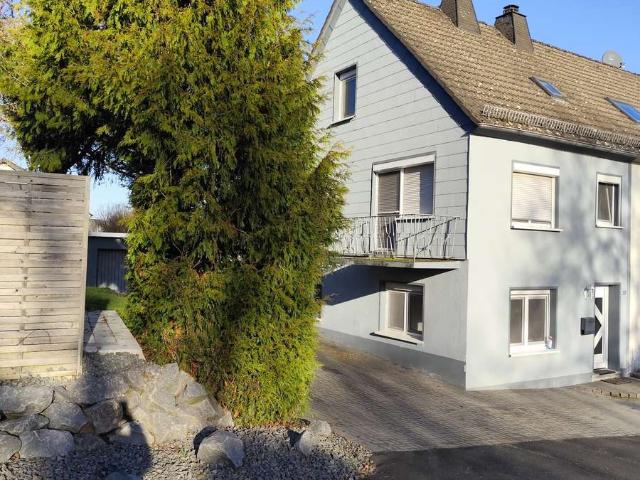 Doppelhaushälfte in Stadtkyll zu vermieten