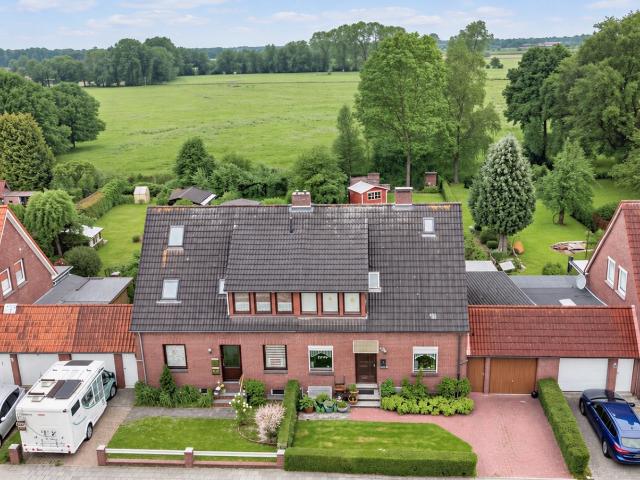 Doppelhaushälfte in Sackgassenlage mit Feldblick in Jever