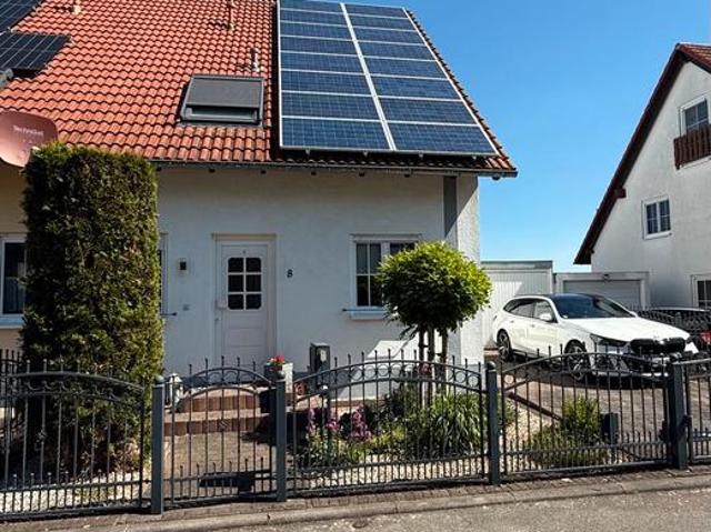 Doppelhaushälfte in Traumlage