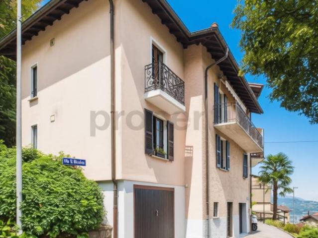 Doppelhaushälfte in Viganello mit Blick auf Lugano ideal als Wohnsitz oder Investition