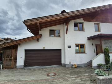 Doppelhaushälfte in Vomp: Garten, Balkon, Terrasse, Garage – Ihr Traumhaus wartet!