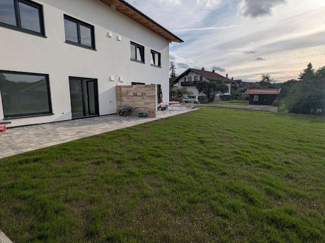 Doppelhaushälfte in Waging am See, Erstbezug