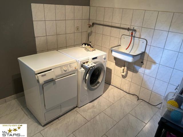 Doppelhaushälfte Sofortbezug, zentrale Ruhelage mit Garten, Terrassen, Garage, inkl. Einrichtung