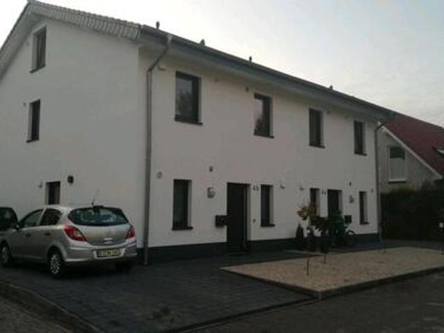 doppelhaushälfte zu vermieten 1.700,00 EUR Kaltmiete, ca.135,00 m²