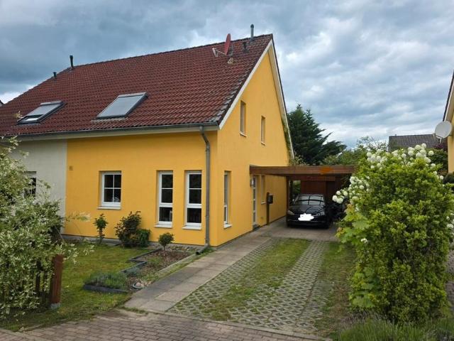 Doppelhaushälfte