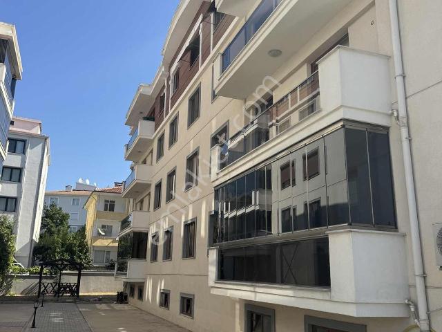 Dört Mevsim Evleri'nde 135 M² Net Geniş 3+1 Kiralık Daire