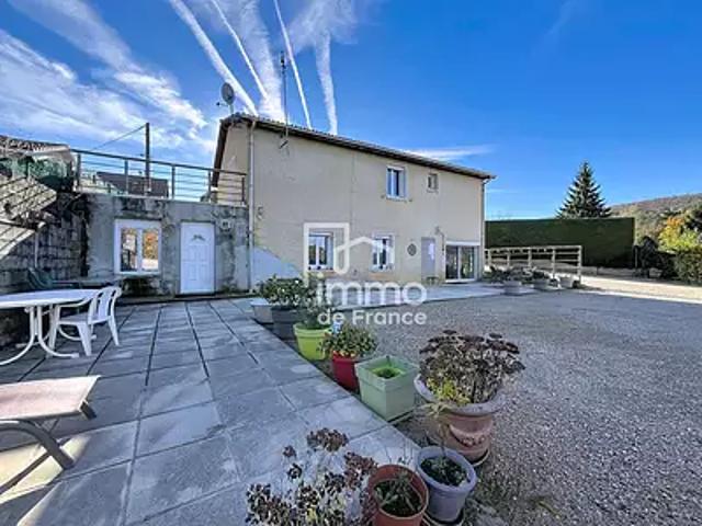 Dortan 01590 Achat / Vente maison 7 pièces t7 au dernier étage terrasse