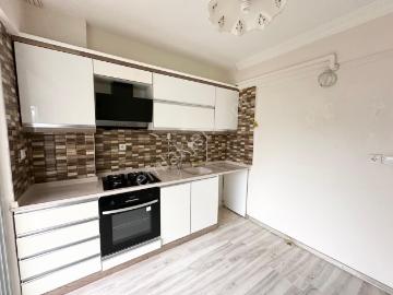 Dora Dan Altınkumda Kiralık İçi Yapılı 3+1 Ön Cephe 2 Wc Daire