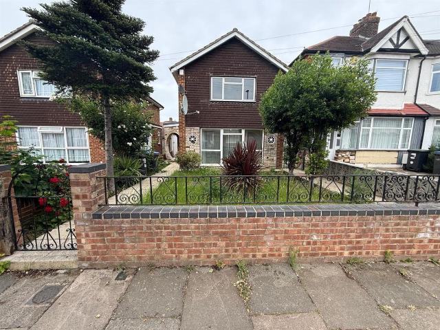 Dorchester Avenue, London N13, 3 bed semi detached house to rent, £2,600 pcm | PrimeLocation