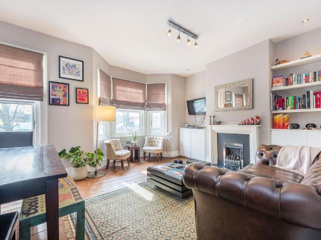 Dorchester Grove, Chiswick, London W4, 1 bed flat to rent, £1,900 pcm | PrimeLocation