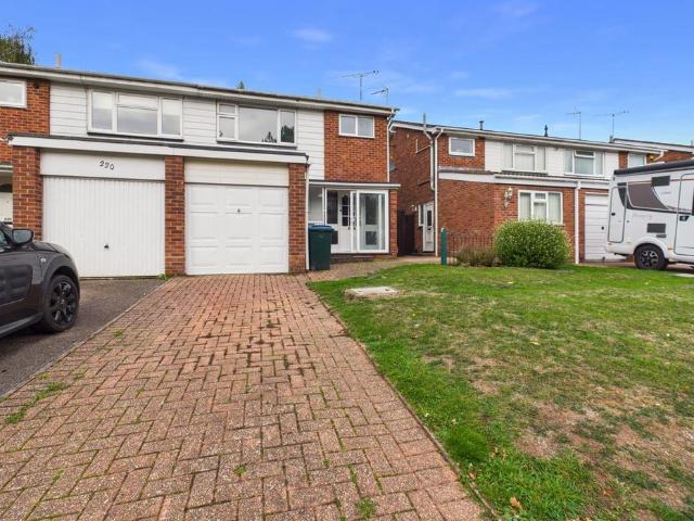 Dorchester Way, Coventry, CV2 2LU 3 bed semi detached house to rent £1,200 pcm £277 pw