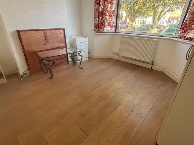 Dorchester Waye, Hayes UB4, 3 bed semi detached house to rent, £2,300 pcm | PrimeLocation