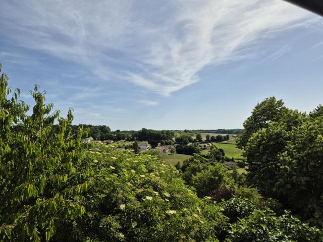 Dordogne Biras Maison avec deux logements Total 277 m2
