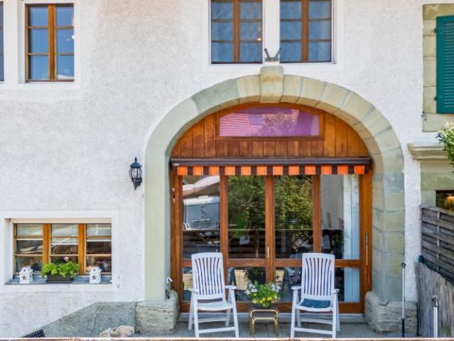 Dorfhaus in 1045 Ogens