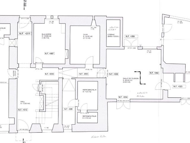 Dorfhaus mit 2 Wohnungen, Gewerbefläche & Nebenräumen