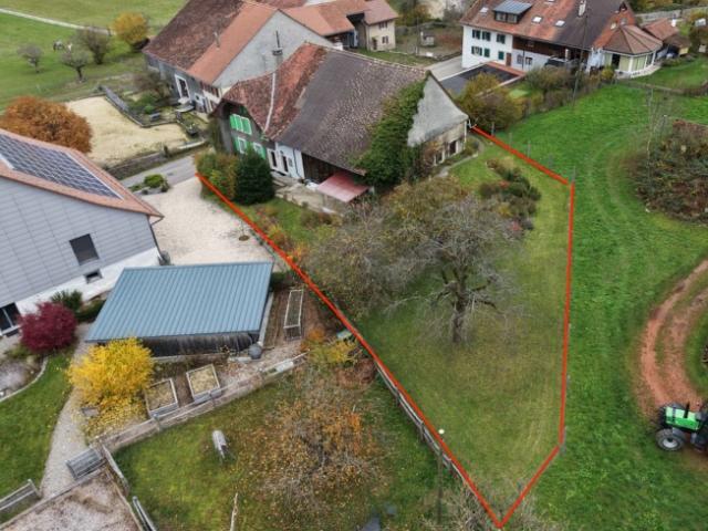 Dorfhaus mit ländlichem Haus