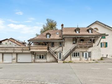 Dorfhaus mit zwei Wohneinheiten und 5% Rendite