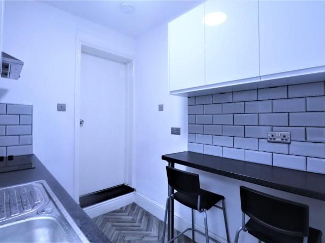 Doric Way, London NW1, 4 bed flat to rent, £3,500 pcm | PrimeLocation
