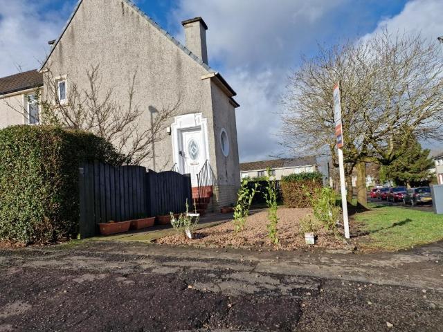 Dorlin Road, Cardowan, G33 6AP, United Kingdom | 2 bed apartment for rent #117425205 | Rentberry