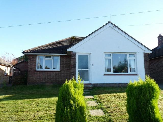 Dormansland, Surrey, RH7 2 bed bungalow to rent £1,650 pcm £381 pw