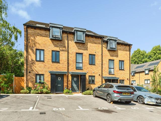 Dormie Close, Basingstoke, Hampshire RG24, 4 bed terraced house to rent, £2,400 pcm | PrimeLocation