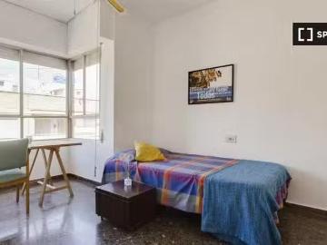 Dormitorio de estudiantes en piso compartido de estudiantes de.