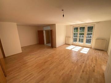 Dornbach helle, großzügige 3 Zimmer Wohnung mit Balkon