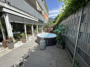 DORNBIRN Gartenwohnung/Terrassenwohnung, ca. 57 m2 plus beheizter, ganzjährig nutzbarer Wintergarten ca. 19 m2, wie ein 2. Wohnzimmer, Gesamt Wohn NFL ca. 76 m2, inkl. 1 TG, direkter Zweit Zugang über Terrassenanlage, verschließbares Gartentor