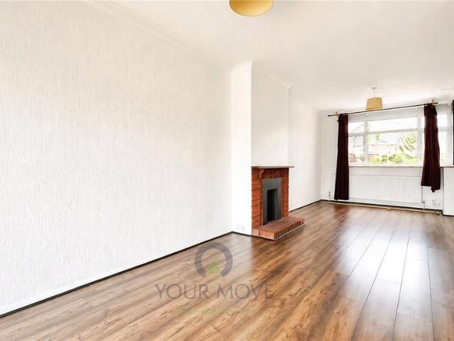 Dorothy Evans Close, Bexleyheath DA7 3 bed semi detached house to rent £2,400 pcm £554 pw