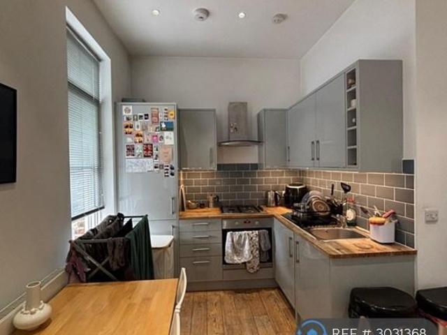 Dorothy Road, London, SW11 1 bed flat to rent £1,995 pcm £460 pw