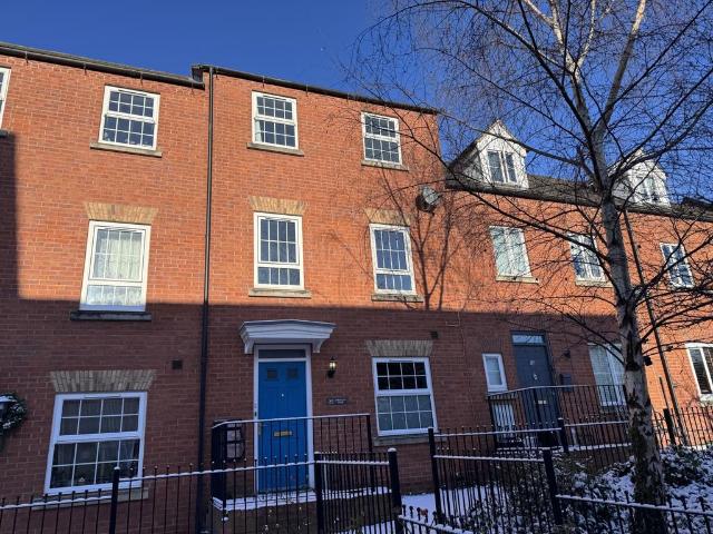 Dorrigan Close, Lincoln. 4 bed terraced house to rent £1,150 pcm £265 pw