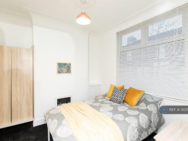 Dorrit Street, Liverpool, L8 1 bed in a house share to rent £455 pcm £105 pw