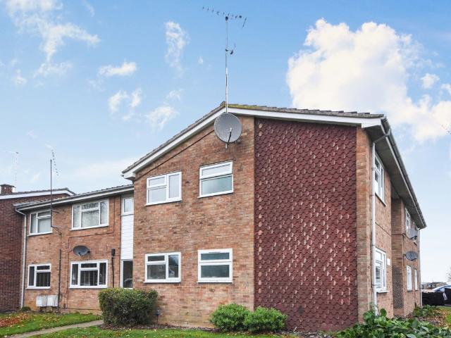 Dorset Avenue CM2, 2 bed flat to rent, £1,100 pcm | PrimeLocation