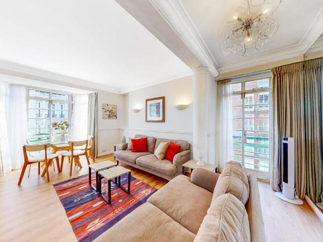 Dorset House, Gloucester Place, London NW1, 3 bed flat to rent, £3,900 pcm | PrimeLocation