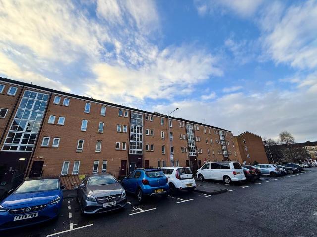Dorset Street, Glasgow, G3 1 bed flat to rent £900 pcm £208 pw